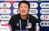 爱游戏平台-连续23轮不胜 中甲新疆俱乐部官宣主帅裴恩才离任